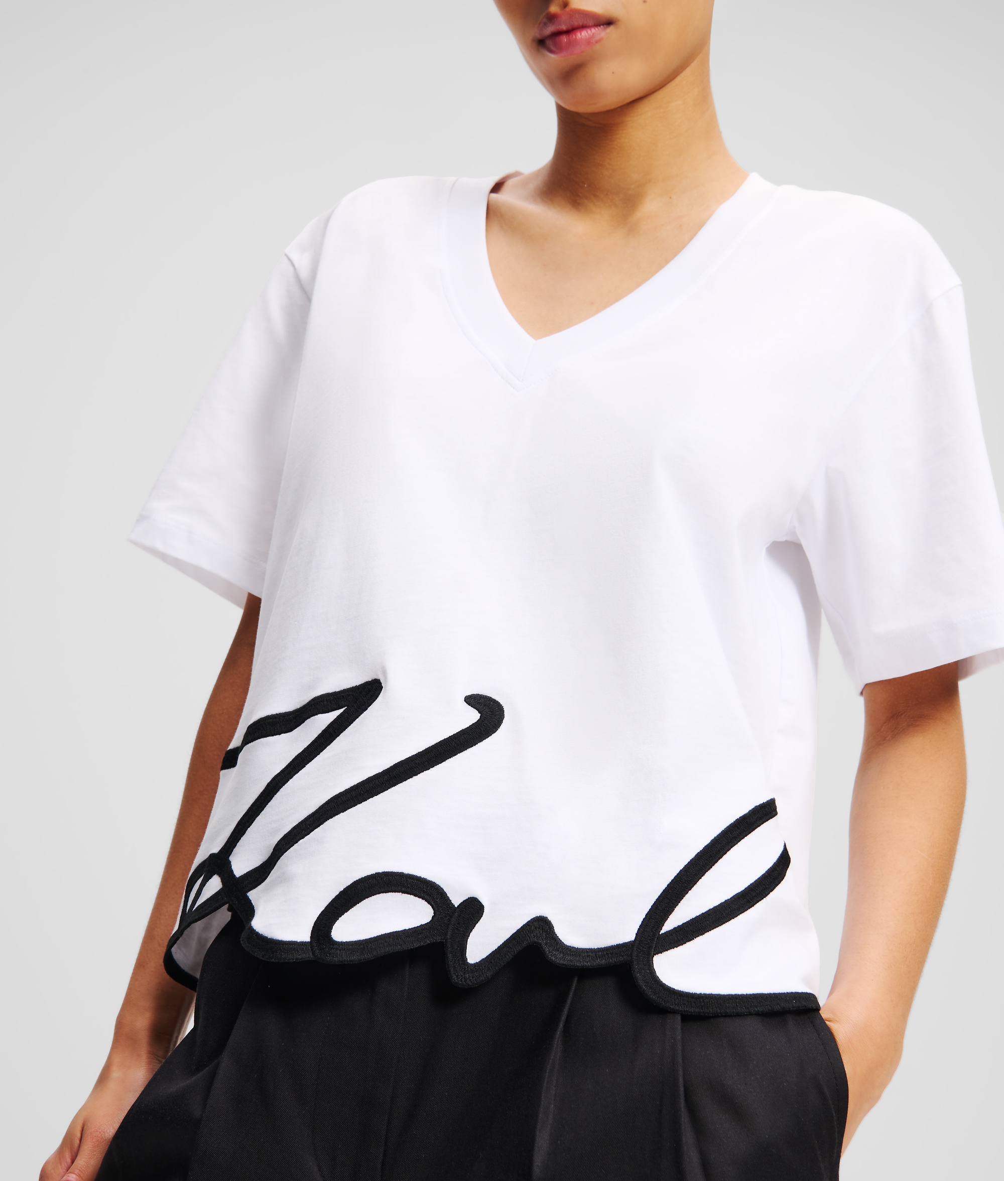 Karl Lagerfeld Signature V-neck T-shirt In White