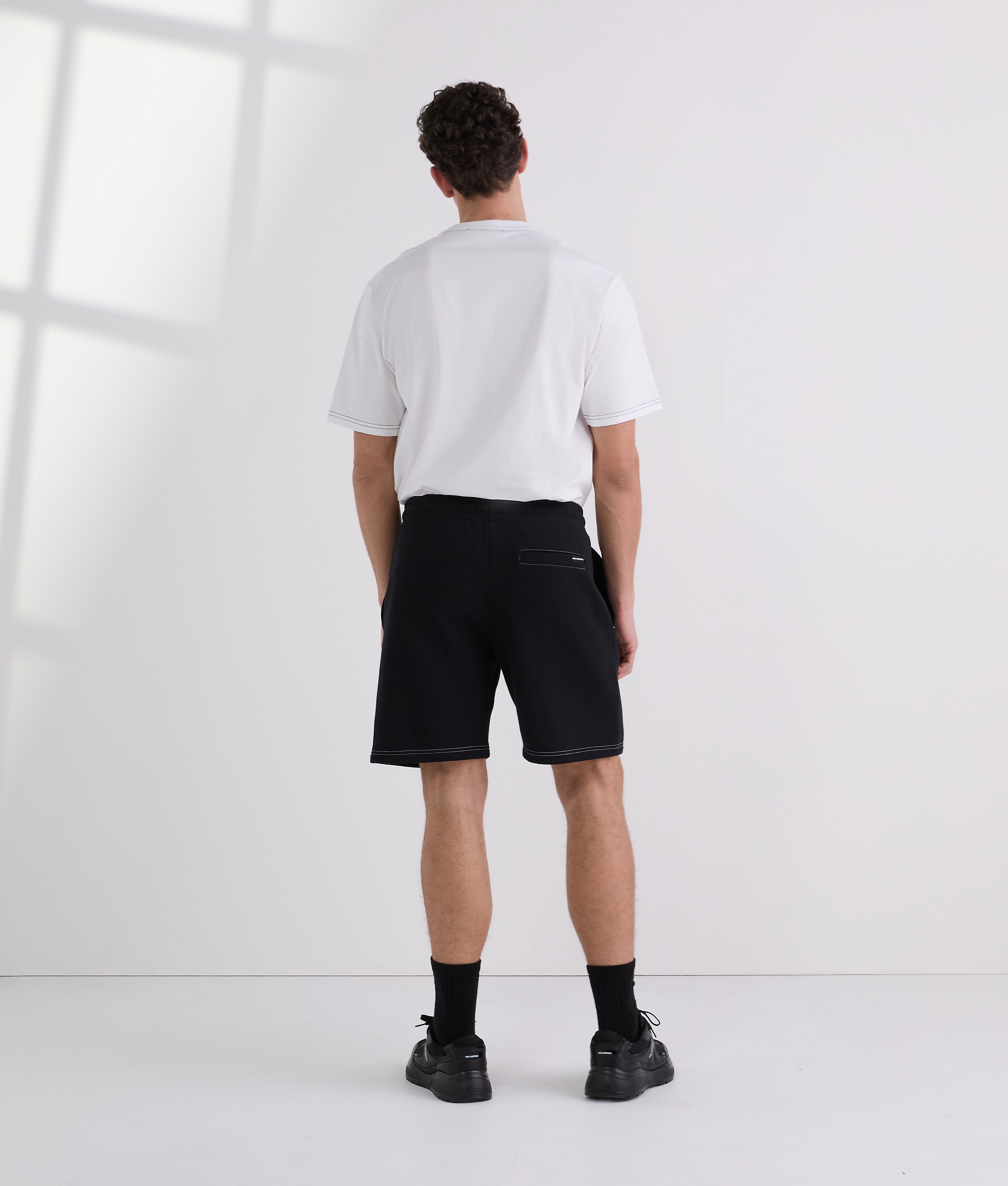Karl Lagerfeld Contrast Stitch Shorts In Black