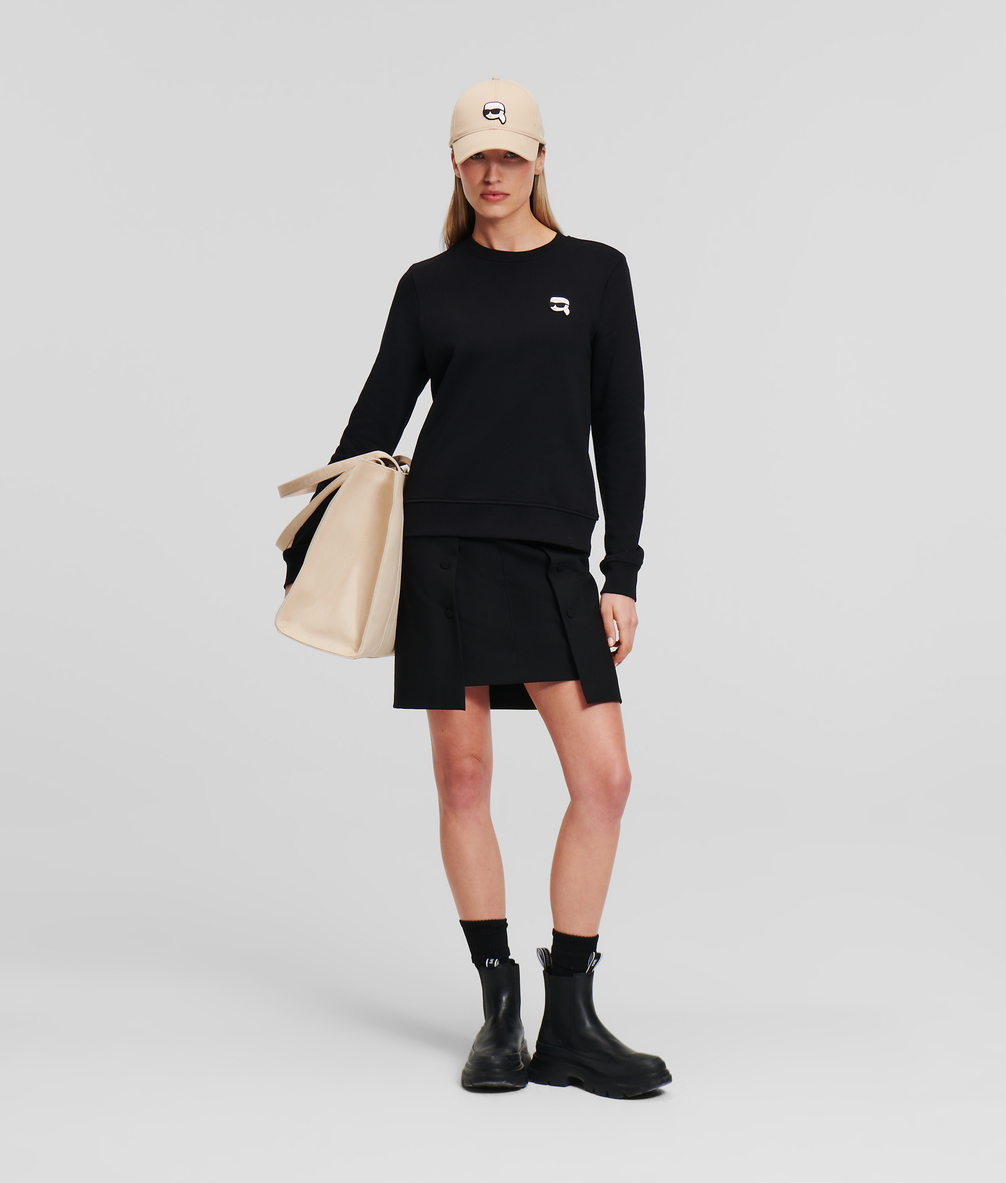 Karl Lagerfeld Ikon Patch Sweatshirt In Black